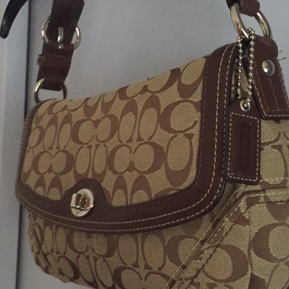 Coach - Picture 3 of 3